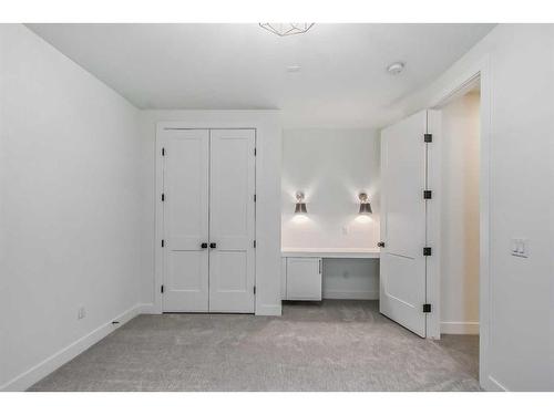 1912 45 Avenue Sw, Calgary, AB - Indoor Photo Showing Other Room