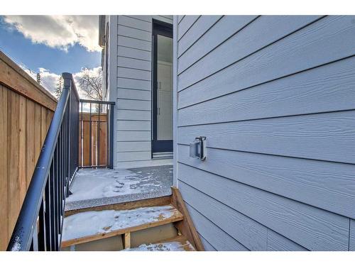 1912 45 Avenue Sw, Calgary, AB - Outdoor With Exterior