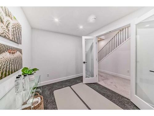 176 Lissington Drive Sw, Calgary, AB - Indoor Photo Showing Other Room