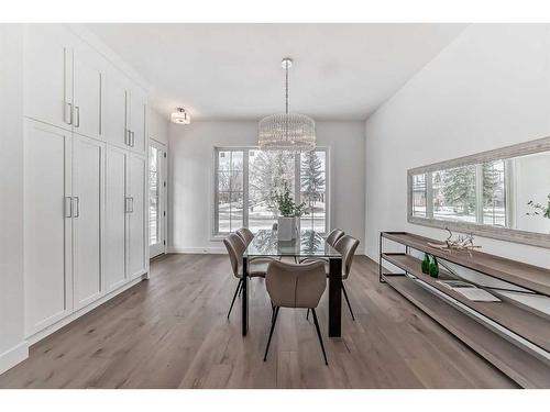 176 Lissington Drive Sw, Calgary, AB - Indoor Photo Showing Dining Room