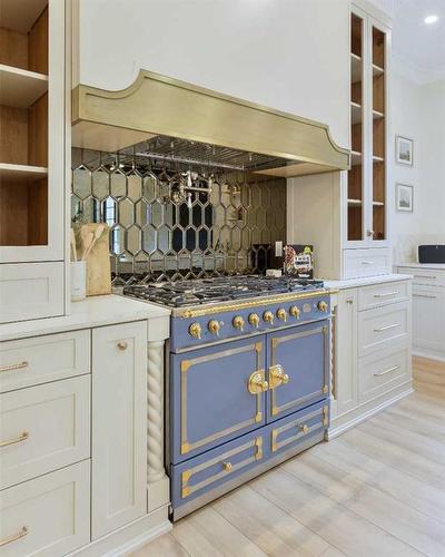 183 Windermere Drive Nw, Edmonton, AB - Indoor Photo Showing Kitchen