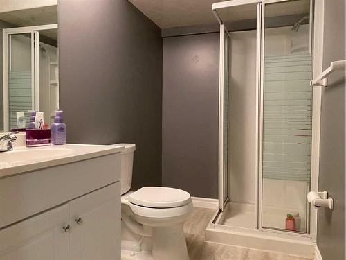 107 Coral Keys Green Ne, Calgary, AB - Indoor Photo Showing Bathroom