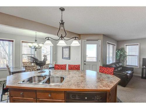 274 Covecreek Close Ne, Calgary, AB - Indoor Photo Showing Kitchen With Double Sink