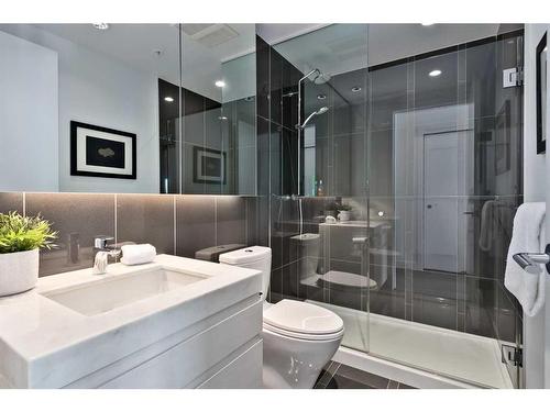 3408-310 12 Avenue Sw, Calgary, AB - Indoor Photo Showing Bathroom