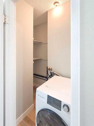 2310 17A Street Sw, Calgary, AB - Indoor Photo Showing Laundry Room