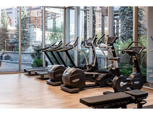 105-738 1 Avenue Sw, Calgary, AB - Indoor Photo Showing Gym Room