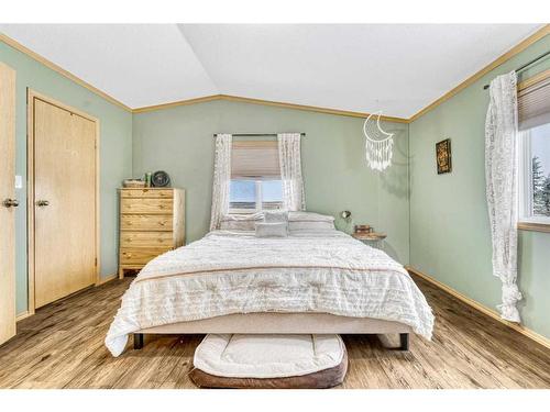 204076 Range Road 253, Rural Vulcan County, AB - Indoor Photo Showing Bedroom