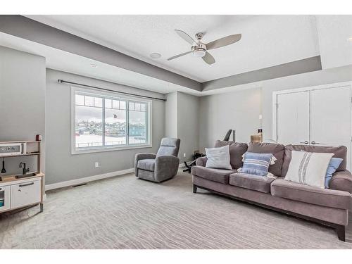 19 Lakewood Mews, Strathmore, AB - Indoor Photo Showing Living Room