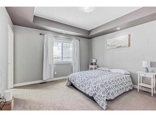 19 Lakewood Mews, Strathmore, AB - Indoor Photo Showing Bedroom