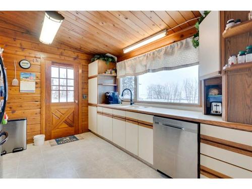 2538 Township 340, Rural Mountain View County, AB - Indoor