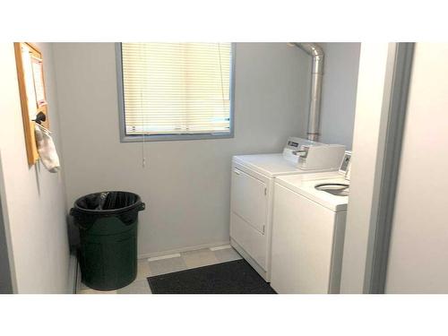 2312 1 Street Nw, Calgary, AB - Indoor Photo Showing Laundry Room