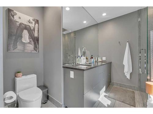 1018 2 Street Sw, High River, AB - Indoor Photo Showing Bathroom