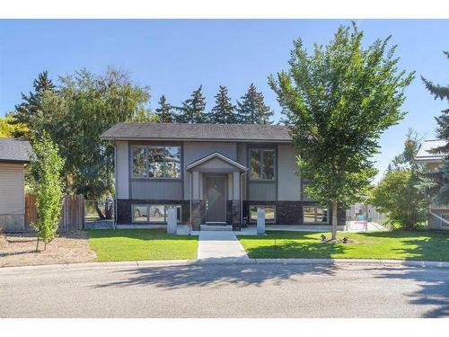 1018 2 Street Sw, High River, AB - Outdoor With Facade