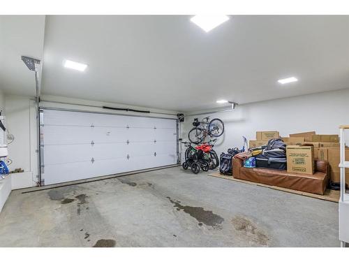 5228 Bowness Road Nw, Calgary, AB - Indoor Photo Showing Garage