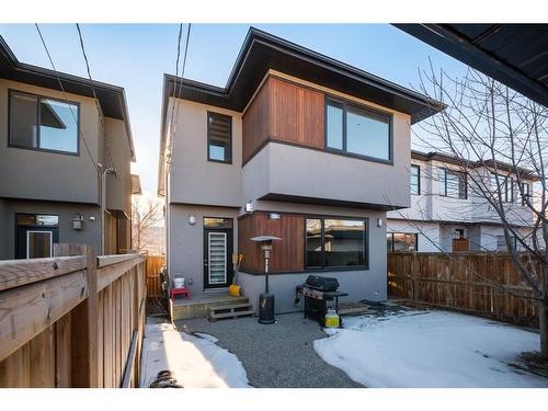 5228 Bowness Road Nw, Calgary, AB - Outdoor