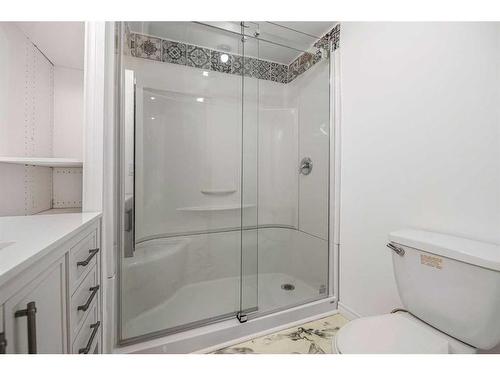 68 Stradwick Rise Sw, Calgary, AB - Indoor Photo Showing Bathroom