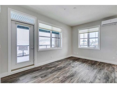 217-8355 19 Avenue Sw, Calgary, AB - Indoor Photo Showing Other Room