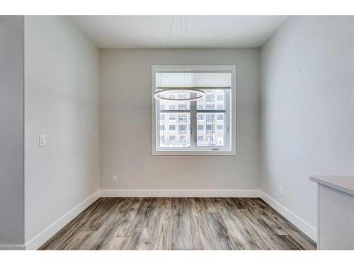 217-8355 19 Avenue Sw, Calgary, AB - Indoor Photo Showing Other Room