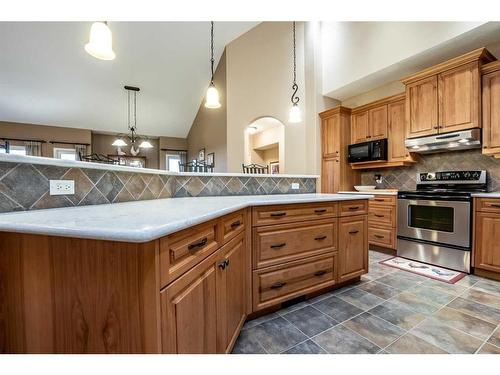 578128 8 Street East, Rural Foothills County, AB - Indoor Photo Showing Kitchen