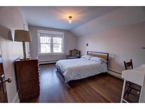 4309 2 Street West, Claresholm, AB - Indoor Photo Showing Bedroom