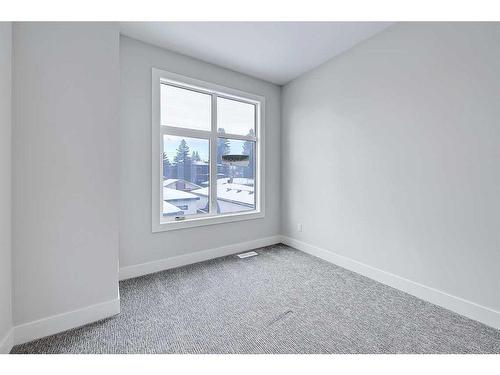 2-427 37 Street Sw, Calgary, AB - Indoor Photo Showing Other Room