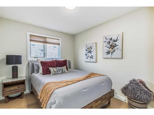 88 Somerglen Common Sw, Calgary, AB - Indoor Photo Showing Bedroom