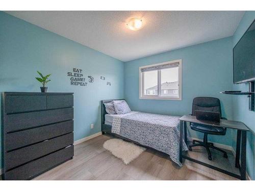 15 Corner Meadows Villas Ne, Calgary, AB - Indoor Photo Showing Bedroom