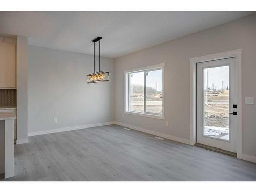 713 Mandalay Link, Carstairs, AB - Indoor Photo Showing Other Room