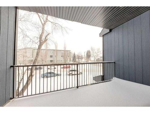 116 Centre Avenue Ne, Airdrie, AB - Outdoor With Balcony With Exterior