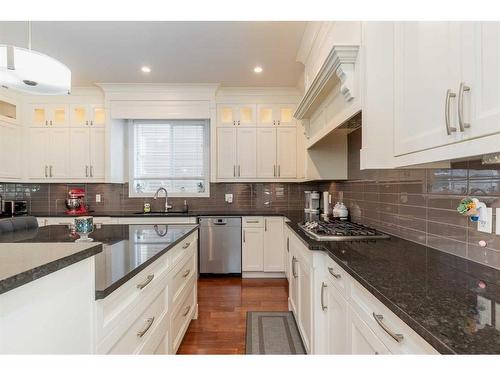 265 Kinniburgh Boulevard, Chestermere, AB - Indoor Photo Showing Kitchen With Upgraded Kitchen