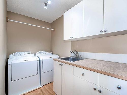 2632 31 Street Sw, Calgary, AB - Indoor Photo Showing Laundry Room