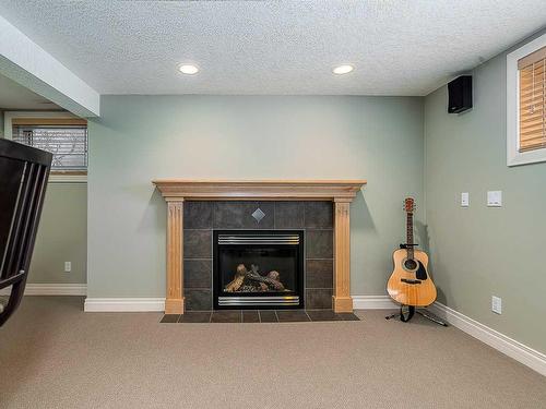 2632 31 Street Sw, Calgary, AB - Indoor With Fireplace