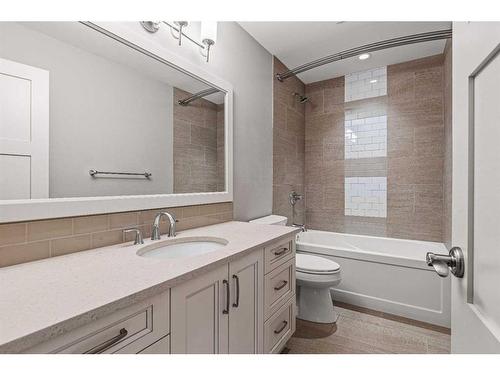 949 13Th Street, Canmore, AB - Indoor Photo Showing Bathroom