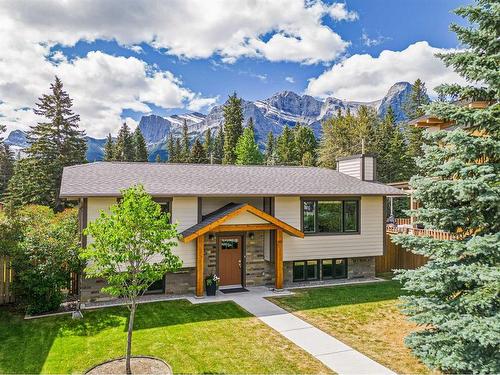 949 13Th Street, Canmore, AB - Outdoor