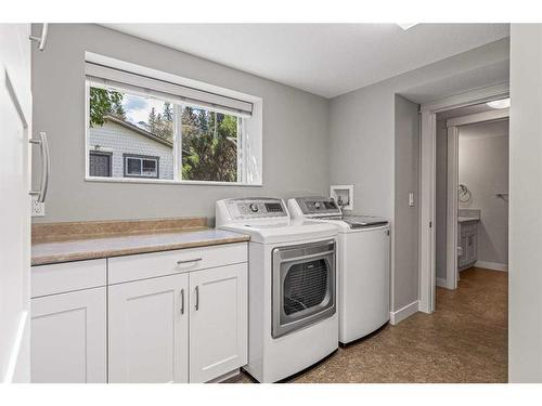 949 13Th Street, Canmore, AB - Indoor Photo Showing Laundry Room