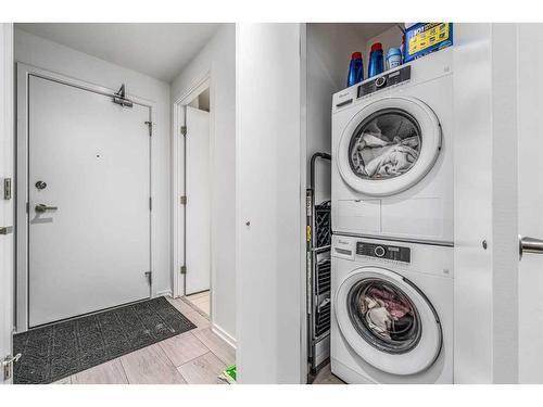 411-615 6 Avenue Se, Calgary, AB - Indoor Photo Showing Laundry Room