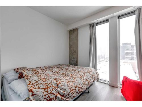 602-327 9A Street Nw, Calgary, AB - Indoor Photo Showing Bedroom