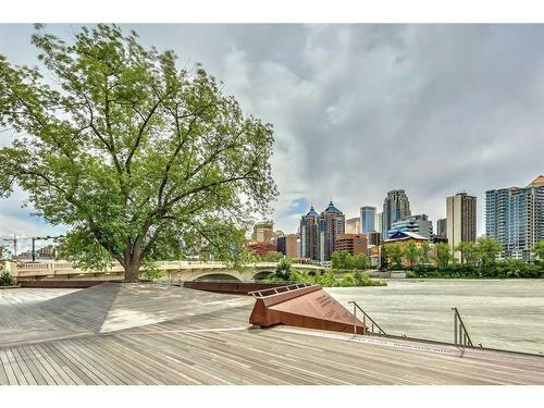 602-327 9A Street Nw, Calgary, AB - Outdoor With View