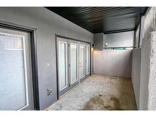 2422 37 Street Sw, Calgary, AB -  Photo Showing Other Room