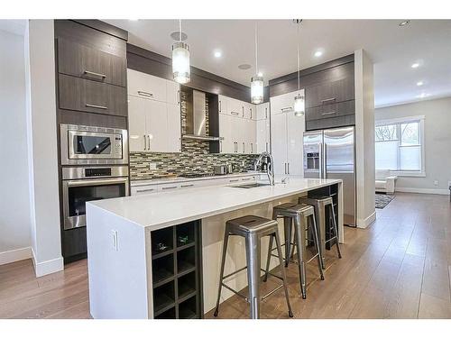 2422 37 Street Sw, Calgary, AB - Indoor Photo Showing Kitchen With Upgraded Kitchen