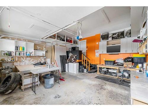 286 Taravista Drive Ne, Calgary, AB - Indoor Photo Showing Garage
