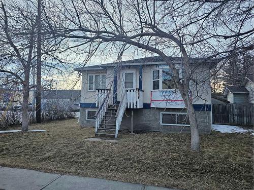 115 Government Road North, Diamond Valley, AB - Outdoor