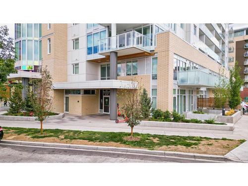 1006-1107 Gladstone Road Nw, Calgary, AB - Outdoor With Balcony With Facade