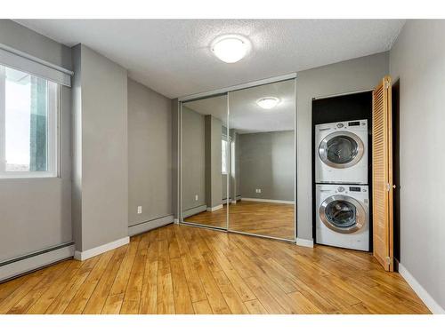 408-1330 15 Avenue Sw, Calgary, AB - Indoor Photo Showing Laundry Room