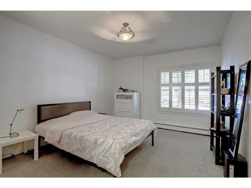 107-114 15 Avenue Sw, Calgary, AB - Indoor Photo Showing Bedroom