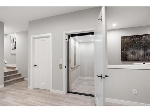3048 85 Street Sw, Calgary, AB - Indoor Photo Showing Other Room
