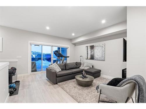 3048 85 Street Sw, Calgary, AB - Indoor Photo Showing Living Room
