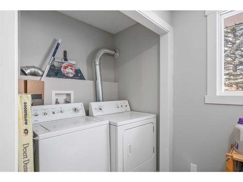11468 Braniff Road Sw, Calgary, AB - Indoor Photo Showing Laundry Room