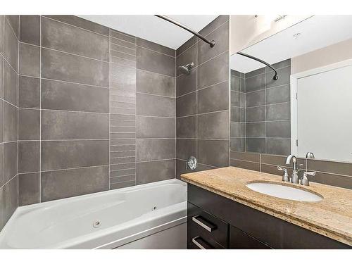 2101-1410 1 Street Se, Calgary, AB - Indoor Photo Showing Bathroom