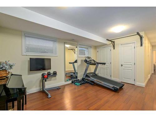 4722 21A Street Sw, Calgary, AB - Indoor Photo Showing Gym Room